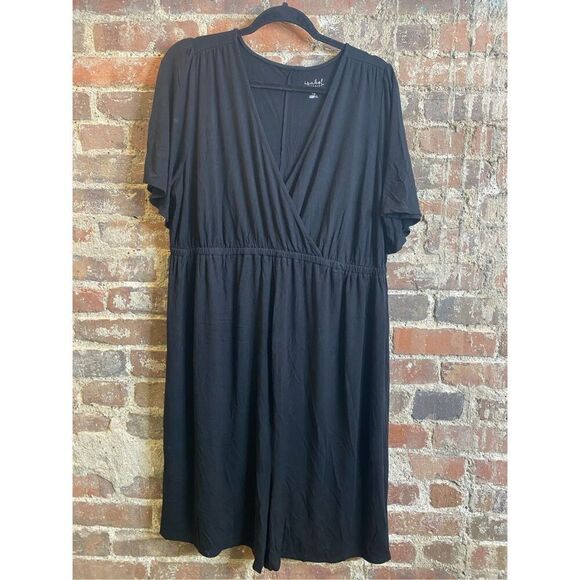 Maternity by Ingrid & Isabel Black XXL Romper Shorts Cross V-Neck - Picture 1 of 8